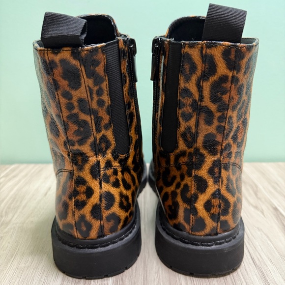 Torrid Animal Print Lace-Up Boots 8W - Picture 5 of 8